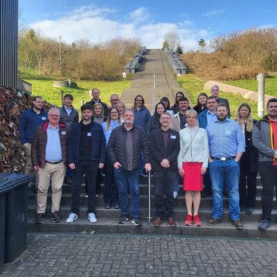 Bild vergr&ouml;&szlig;ern: Exkursion Gruppenbild